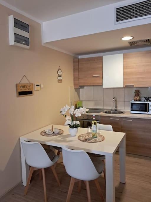 Holiday Home Apartment Budva Eksteriør billede