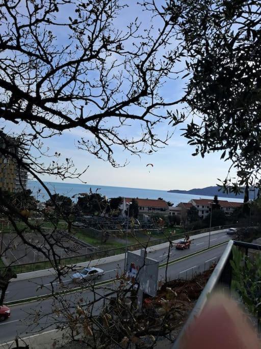 Holiday Home Apartment Budva Eksteriør billede